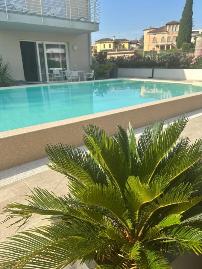 Holiday House Al Porto View Lake Пескьера-дель-Гарда Экстерьер фото